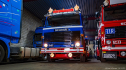 20251019-Tom-Holding-00451